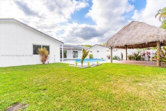 5804 SW 116th Ave in Cooper City, FL - Building Photo - Building Photo