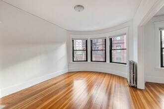 5 Winchester St in Brookline, MA - Building Photo - Building Photo