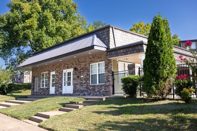 311 Hawkins Rd in Clarksville, TN - Building Photo - Building Photo