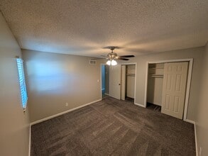 9150 W 78th Terrace in Overland Park, KS - Building Photo - Building Photo