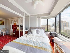 1 Scott Cir NW, Unit 713 in Washington, DC - Building Photo - Building Photo