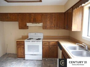1029 Grenoble Dr in Bellevue, NE - Building Photo - Building Photo