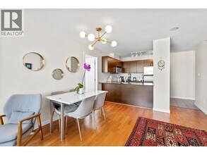 4178 Dawson St in Burnaby, BC - Building Photo - Building Photo