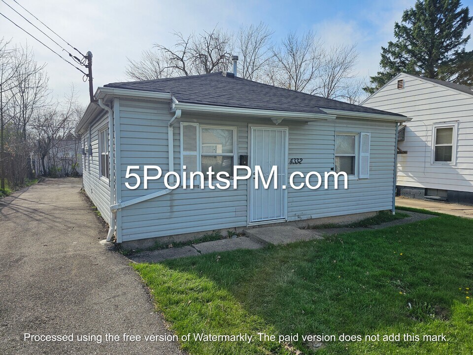 4332 E 143rd St in Cleveland, OH - Building Photo