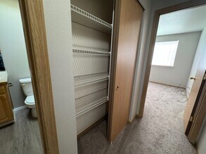 207 Kansas St SW in Orting, WA - Building Photo - Building Photo