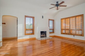 727 McKelligon Dr in El Paso, TX - Building Photo - Building Photo