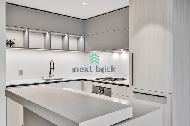 889 Ave Sq NE in Bellevue, WA - Building Photo - Building Photo