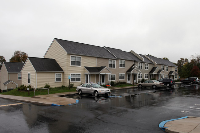 Roth Village in Mechanicsburg, PA - Building Photo - Building Photo