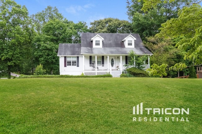 property at 1001 Winston Way NW