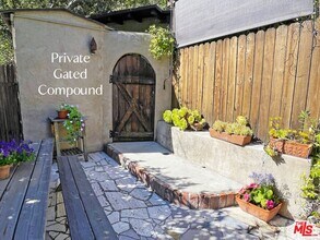 10211 Seabury Ln in Los Angeles, CA - Building Photo - Building Photo