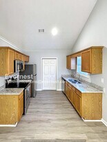 254 Bridgeport Ln in Monroe, GA - Building Photo