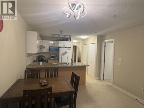 6800 Eckersley Rd in Richmond, BC - Building Photo - Building Photo