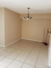 11750 SW 18th St, Unit 403 in Miami, FL - Building Photo - Building Photo