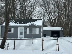 1276 Frederick Blvd in Akron, OH - Building Photo