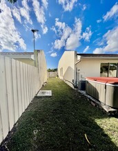 11601 SW 81st Ter in Miami, FL - Building Photo - Building Photo