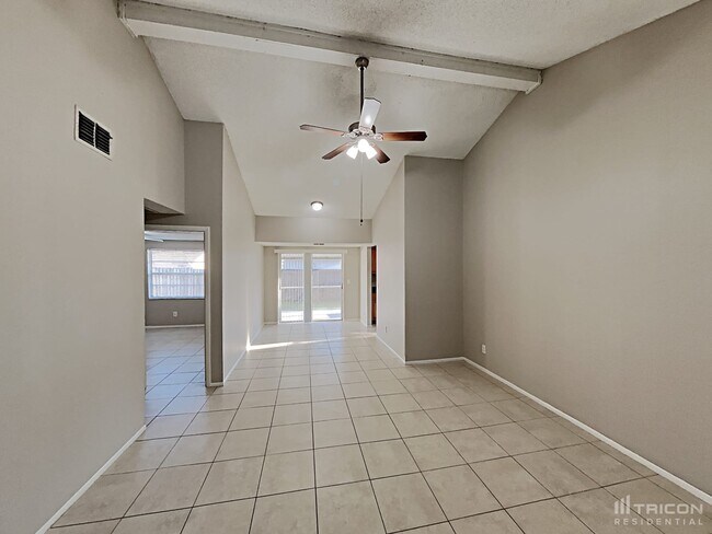 10108 Hickory Hollow Ct in Tampa, FL - Building Photo - Building Photo
