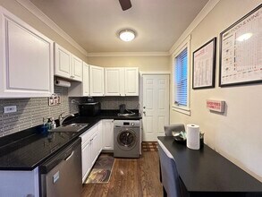648 W Roscoe St in Chicago, IL - Building Photo - Building Photo