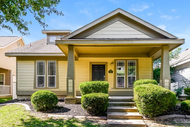 property at 1116 Oakcrest Dr