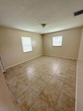134 SE Whitmore Dr in Port St. Lucie, FL - Building Photo - Building Photo