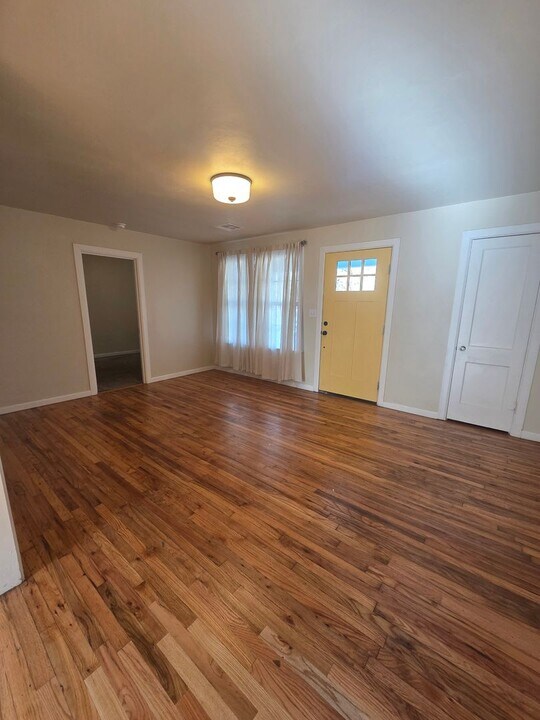 830 Nebraska St in Norman, OK - Building Photo