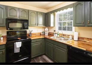 118 Arcadia Ln in Oak Ridge, TN - Building Photo - Building Photo