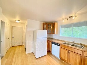 4051 Letitia Ave S in Seattle, WA - Building Photo - Building Photo