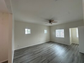 2715 1/2 Alsace Ave, Unit 2715 one half in Los Angeles, CA - Building Photo