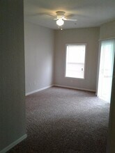 3757 Conroy Rd in Orlando, FL - Foto de edificio - Building Photo