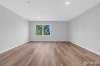 213 Main St in Matawan, NJ - Building Photo - Building Photo