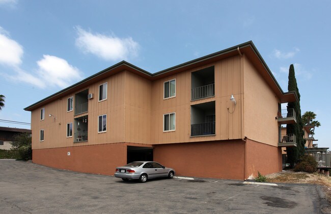 La Mesa Terrace in La Mesa, CA - Foto de edificio - Building Photo