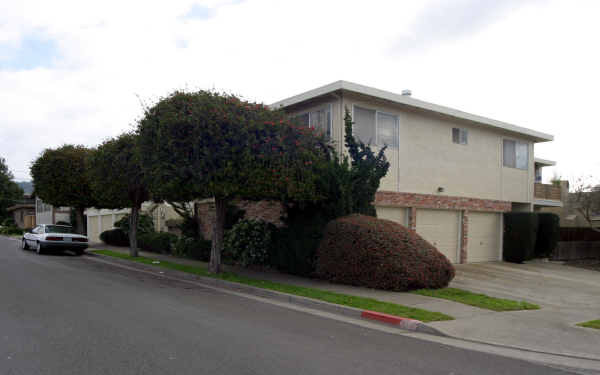 6400 Moeser Ln in El Cerrito, CA - Foto de edificio - Building Photo