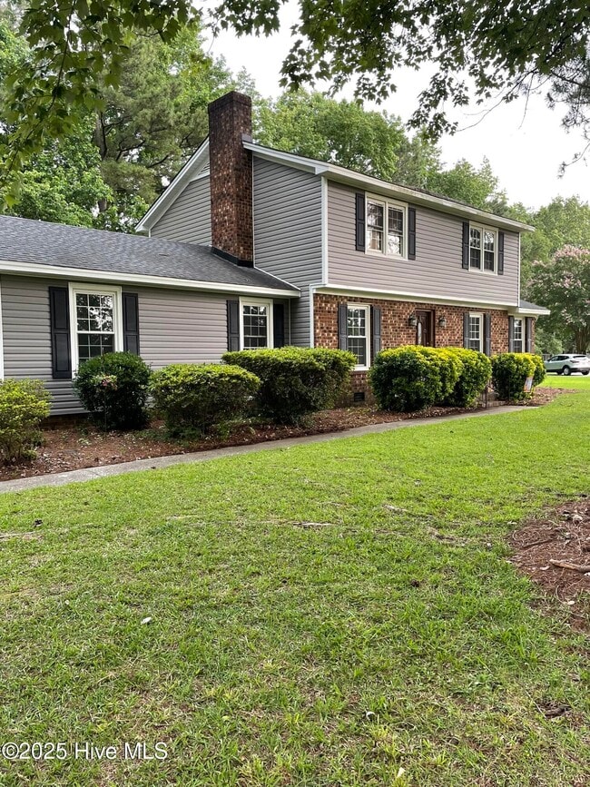 property at 104 Evanswood Dr