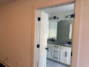 2151 Arnage Dr in Lithonia, GA - Foto de edificio - Building Photo