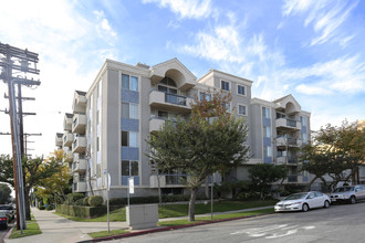 Beloit Apartments in Los Angeles, CA - Building Photo - Building Photo