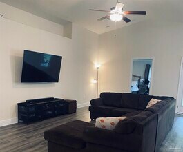 5188 Regalo Dr in Bellview, FL - Foto de edificio - Building Photo
