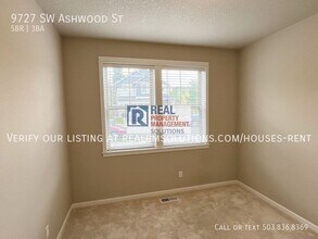 9727 SW Ashwood St in Tigard, OR - Building Photo - Building Photo