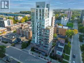 8 Ann St in Mississauga, ON - Building Photo - Building Photo