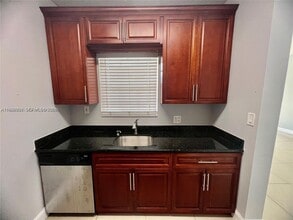 660 Cypress Club Way in Pompano Beach, FL - Building Photo - Building Photo