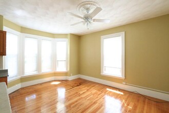 58 Vinal Ave, Unit #2F in Somerville, MA - Building Photo - Building Photo