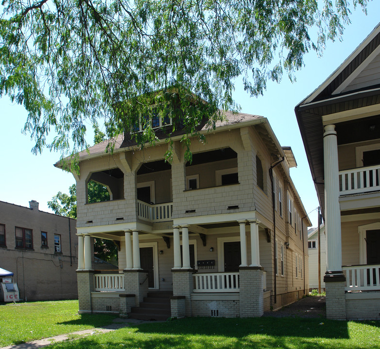 739 Genesee St in Rochester, NY - Building Photo