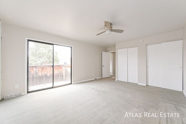 1101 S Yosemite Way in Denver, CO - Foto de edificio - Building Photo