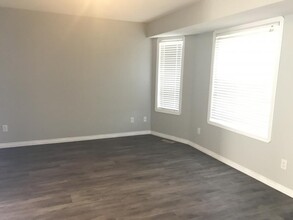 9709 90a St in Grande Prairie, AB - Building Photo - Building Photo