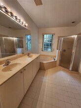 2762 SW 85th Ave in Miramar, FL - Foto de edificio - Building Photo
