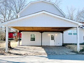 801 Poplar Ave, Unit B in Springfield, TN - Building Photo