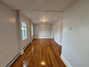 12 Bickford Rd, Unit 2 in Malden, MA - Building Photo - Building Photo