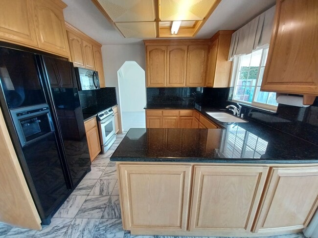 8153 Merion Dr in Newark, CA - Building Photo - Building Photo