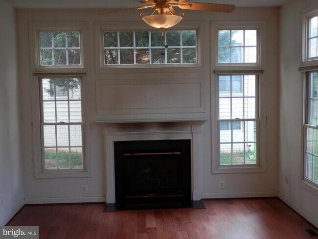 7289 Prices Cove Pl in Gainesville, VA - Building Photo - Building Photo