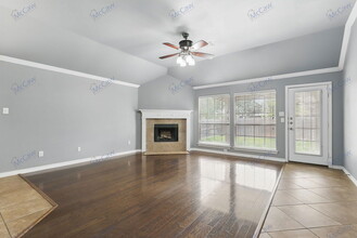 11856 Vienna Apple Rd in Fort Worth, TX - Building Photo - Building Photo