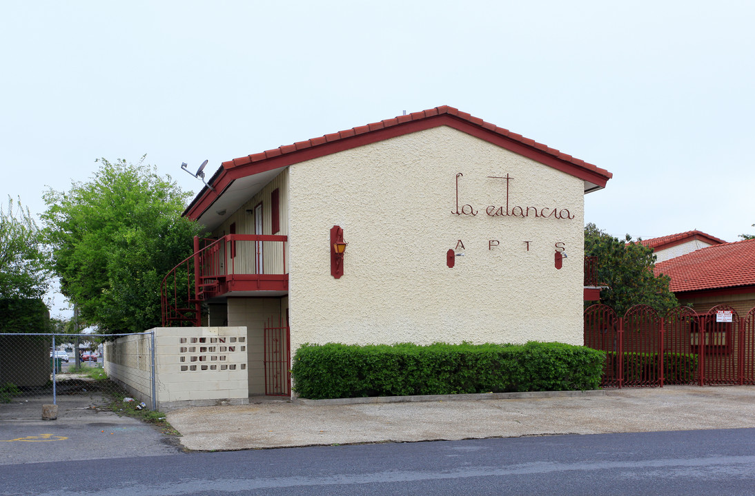 La Estancia Apartments in McAllen, TX - Building Photo