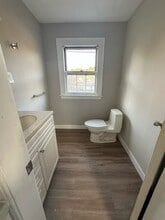 82 Yale St in Watertown, CT - Foto de edificio - Building Photo